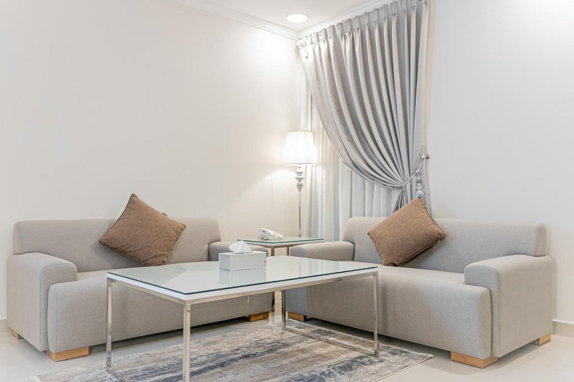 Mooj Apartments Hotel Даммам Экстерьер фото