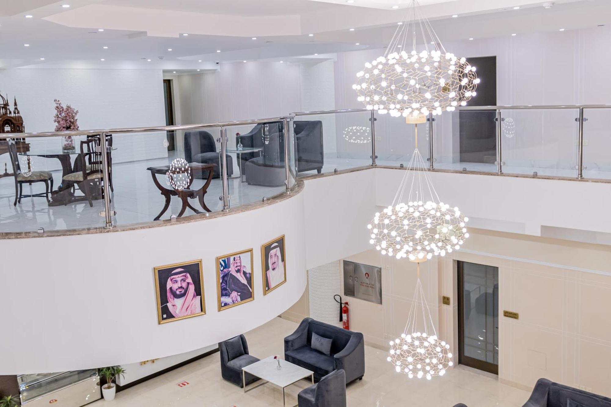 Mooj Apartments Hotel Даммам Экстерьер фото