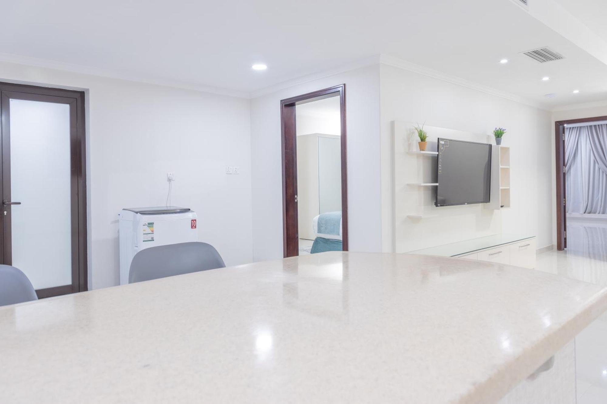 Mooj Apartments Hotel Даммам Экстерьер фото